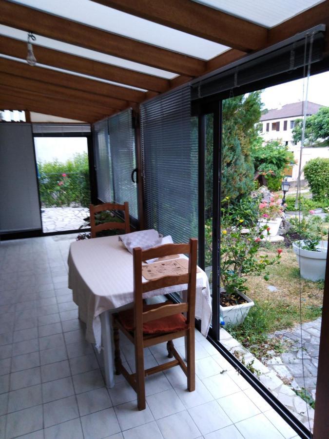 Chez Myla Chambre Avec Tv Ecran Plat Et Salle De Bain Privative Bourges Eksteriør billede